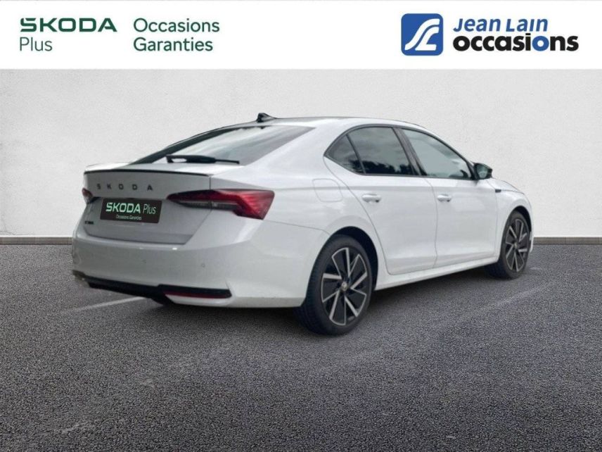 75010 : Hyundai Paris Nord - Goncourt Automobiles - SKODA OCTAVIA Sportline - OCTAVIA IV - BLANC LUNE - Automate sequentiel - Essence sans plomb