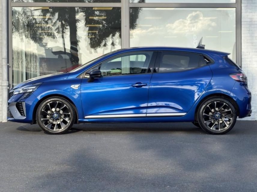 57200 : Hyundai Sarreguemines - Theobald Automobiles - RENAULT Clio - Clio - Bleu Iron - Traction - Essence