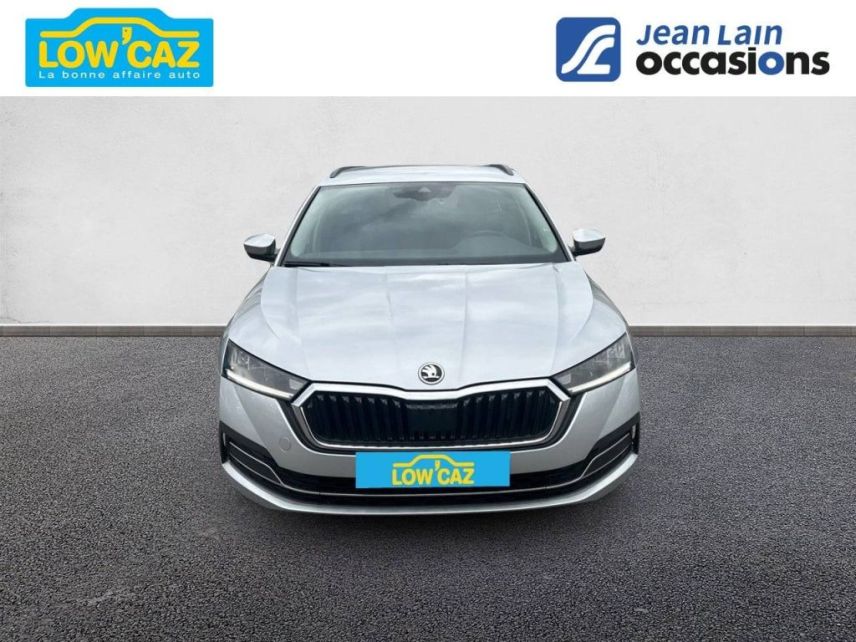 75010 : Hyundai Paris Nord - Goncourt Automobiles - SKODA OCTAVIA COMBI Business - OCTAVIA IV - GRIS ARGENT - Automate sequentiel - Diesel