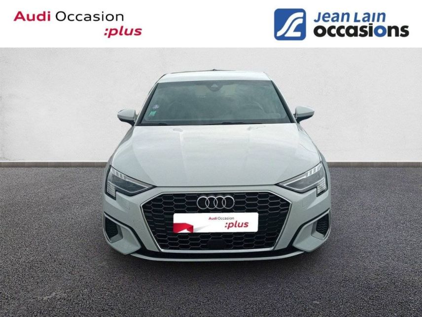 75010 : Hyundai Paris Nord - Goncourt Automobiles - AUDI A3 SPORTBACK Avus - A3/S3/RS3 IV - BLANC GLACIER METALLISE - Automate sequentiel - Essence / Courant électrique