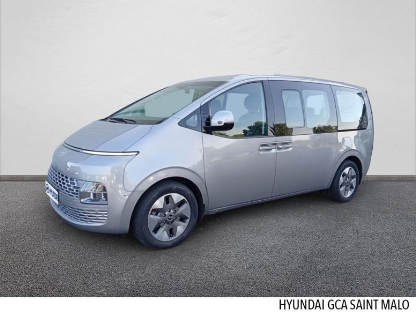 35400 : Hyundai Saint-Malo - GCA - HYUNDAI Staria - Staria - Shimmering Silver Metal - Traction - Hybride : Essence/Electrique