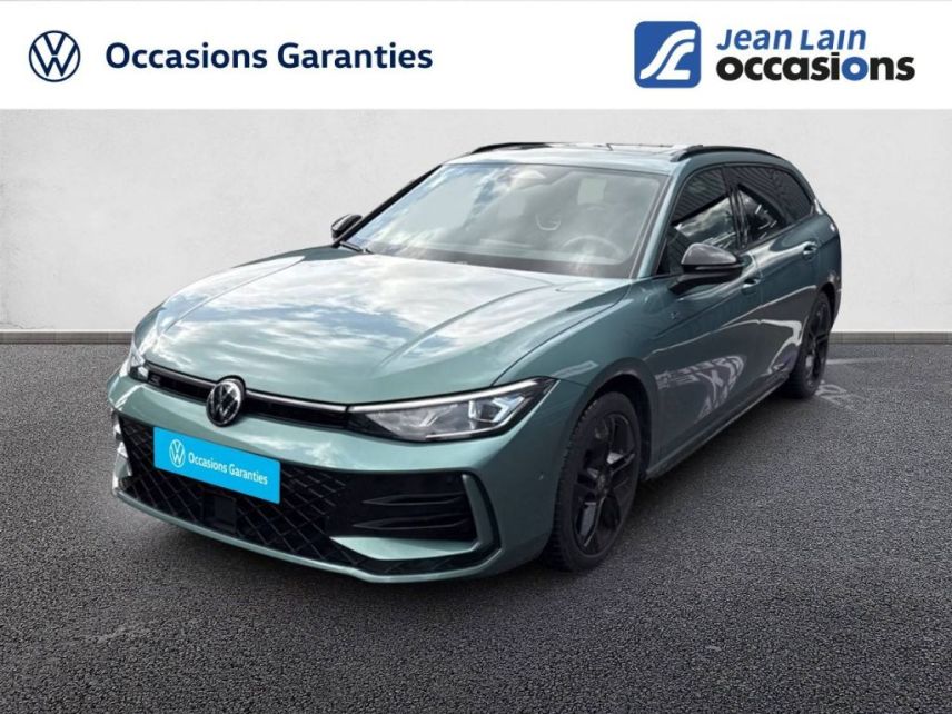 75010 : Hyundai Paris Nord - Goncourt Automobiles - VOLKSWAGEN PASSAT R-Line - PASSAT IX - VERT MARIPOSITE - Automate sequentiel - Essence sans plomb