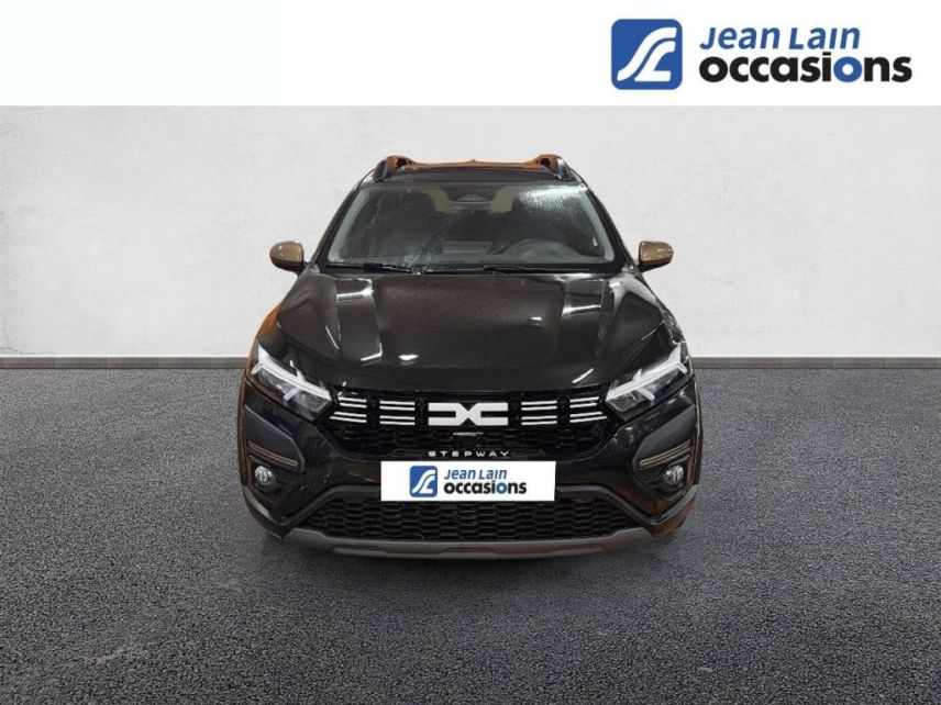 75010 : Hyundai Paris Nord - Goncourt Automobiles - DACIA SANDERO Stepway Extreme - SANDERO III - NOIR - Boîte manuelle - Essence ou gaz