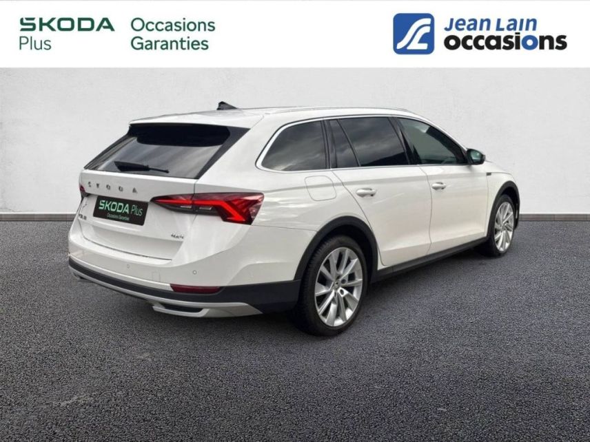 75010 : Hyundai Paris Nord - Goncourt Automobiles - SKODA OCTAVIA COMBI Scout - OCTAVIA IV - BLANC CRISTAL - Automate sequentiel - Diesel