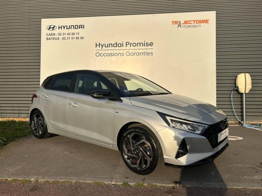 14112 : Hyundai Caen - Trajectoire Automobiles - HYUNDAI i20 - i20 - Sleek Silver Métal/Toit/rétros Black - Traction - Essence/Micro-Hybride
