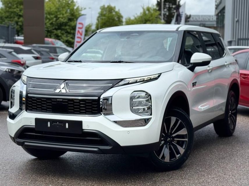 54520 : Hyundai Nancy - Théobald Automobiles - MITSUBISHI Outlander - Outlander - Blanc - Transmission intégrale - Hybride rechargeable : Essence/Electrique