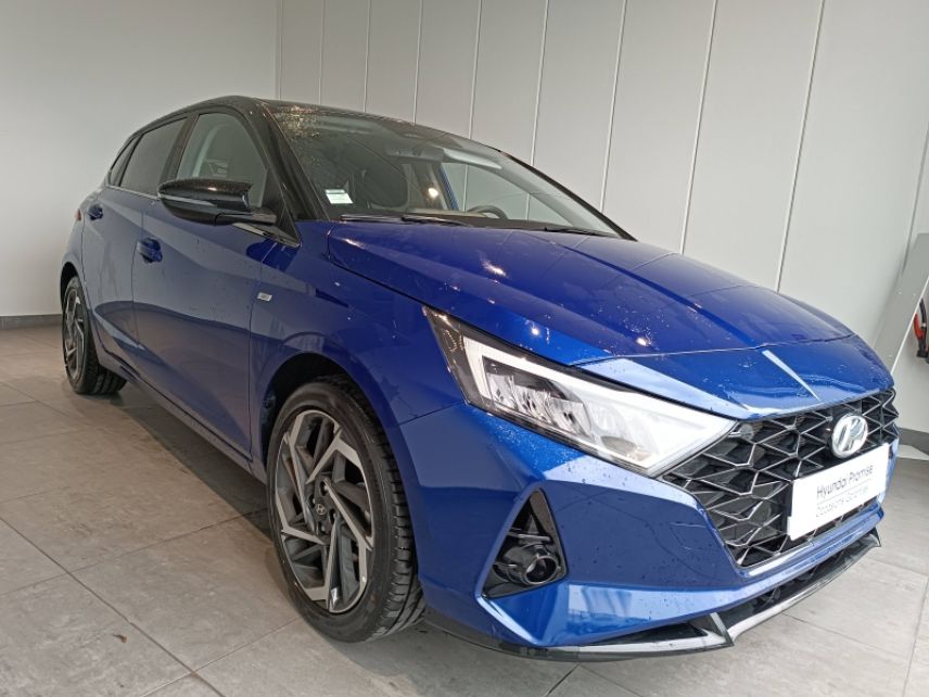 92250 : Hyundai Motor Company - HYUNDAI i20 - i20 - Intense Blue Métal/Toit/rétro Black - Traction - Essence/Micro-Hybride
