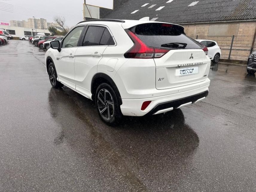 29200 : Hyundai Brest - Iroise Automobiles - MITSUBISHI Eclipse Cross - Eclipse Cross - Blanc - Transmission intégrale - Hybride rechargeable : Essence/Electrique
