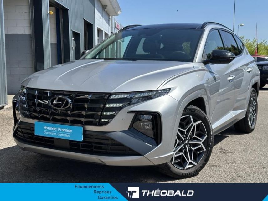 54520 : Hyundai Nancy - Théobald Automobiles - HYUNDAI Tucson - Tucson - Shimmering Silver/Toit/rétros Black - Traction - Hybride : Essence/Electrique