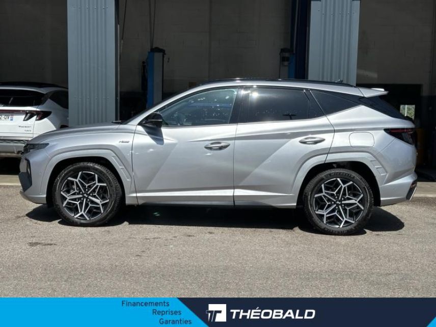 54520 : Hyundai Nancy - Théobald Automobiles - HYUNDAI Tucson - Tucson - Shimmering Silver/Toit/rétros Black - Traction - Hybride : Essence/Electrique