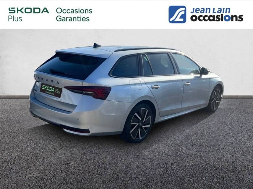 75010 : Hyundai Paris Nord - Goncourt Automobiles - SKODA OCTAVIA COMBI Sportline - OCTAVIA IV - GRIS ARGENT - Automate sequentiel - Essence sans plomb