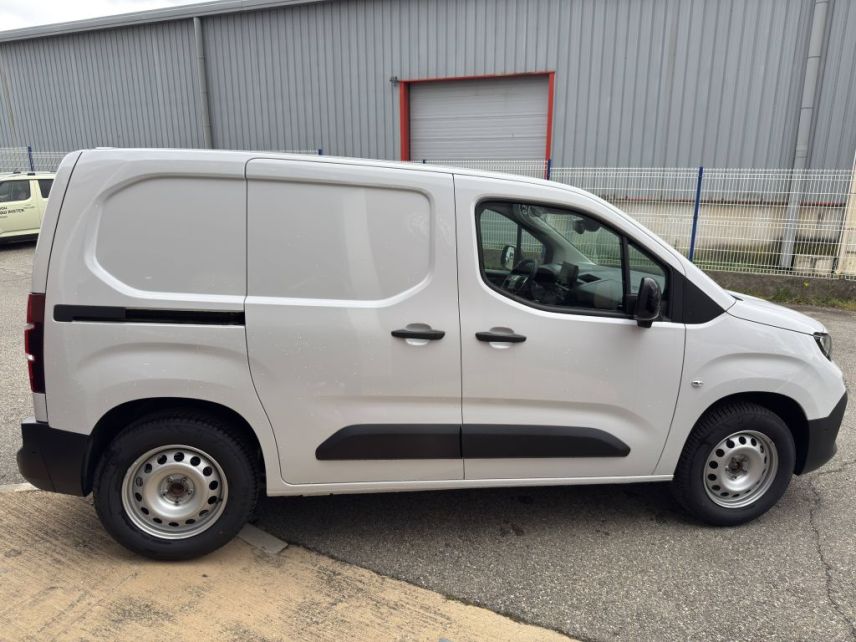 75010 : Hyundai Paris Nord - Goncourt Automobiles - FIAT DOBLO FOURGON  - DOBLO III - Blanc - Boîte manuelle - Diesel