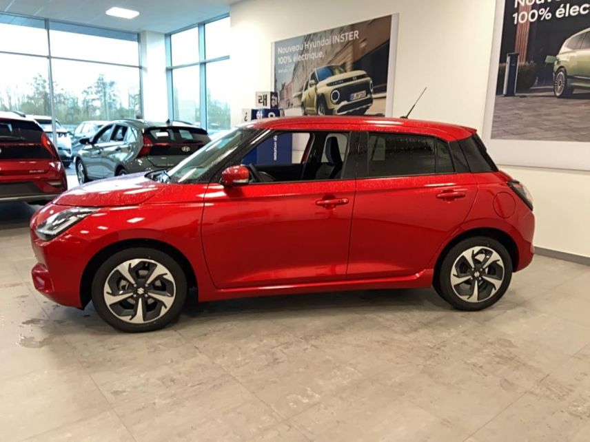 75010 : Hyundai Paris Nord - Goncourt Automobiles - SUZUKI SWIFT Pack - SWIFT IV - Rouge - Boîte manuelle - Essence sans plomb