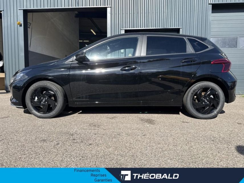 54520 : Hyundai Nancy - Théobald Automobiles - HYUNDAI i20 - i20 - Phantom Black Métal - Traction - Essence