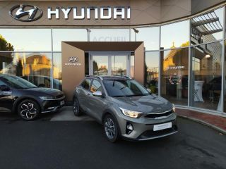 19100 : Hyundai Brive-la-Gaillarde - Garage Pouget - KIA Stonic - Stonic - Blanc - Traction - Essence