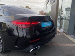 92250 : Hyundai Motor Company - MERCEDES-BENZ Classe C - Classe C - Noir obsidienne métallisé - Propulsion - Essence/Micro-Hybride