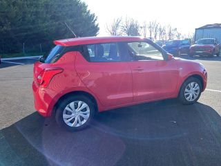 75010 : Hyundai Paris Nord - Goncourt Automobiles - SUZUKI SWIFT Avantage - SWIFT III - Rouge - Boîte manuelle - Essence sans plomb