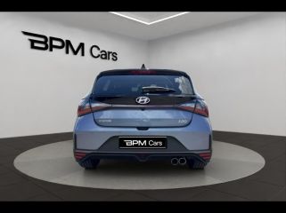 45200 : Hyundai Montargis - BPM Cars - HYUNDAI i20 - i20 - Meta Blue Métal/Toit+rétros Black - Traction - Essence