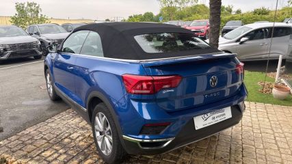 75010 : Hyundai Paris Nord - Goncourt Automobiles - VOLKSWAGEN T-ROC CABRIOLET Style - T-ROC - Bleu - Automate sequentiel - Essence sans plomb