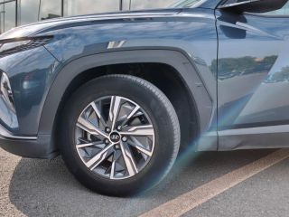 92250 : Hyundai Motor Company - HYUNDAI Tucson - Tucson - Teal Blue Métal - Traction - Hybride : Essence/Electrique