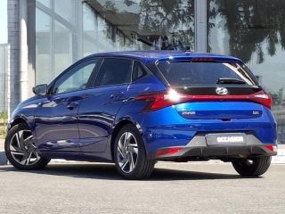 57200 : Hyundai Sarreguemines - Theobald Automobiles - HYUNDAI i20 - i20 - Intense Blue Métal - Traction - Essence