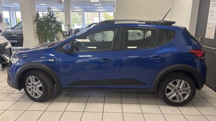 95500 : Hyundai Gonesse - ABVV - DACIA SANDERO Stepway Confort - SANDERO III - Bleu - Boîte manuelle - Essence ou gaz