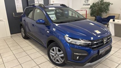 95500 : Hyundai Gonesse - ABVV - DACIA SANDERO Stepway Confort - SANDERO III - Bleu - Boîte manuelle - Essence ou gaz