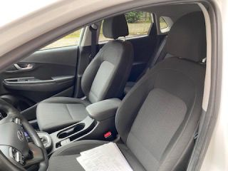 75013 : Hyundai Paris 13 - Bayard Automobiles - HYUNDAI Kona - Kona - Atlas White - Traction - Hybride : Essence/Electrique