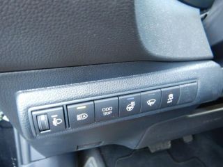 52000 : Hyundai Chaumont - Garage Michel Bazin - SUZUKI Swace - Swace - Precious Silver - Traction - Hybride : Essence/Electrique