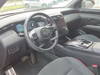 92250 : Hyundai Motor Company - HYUNDAI Tucson - Tucson - Sunset Red Métal - Transmission intégrale - Hybride rechargeable : Essence/Electrique