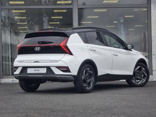 57200 : Hyundai Sarreguemines - Theobald Automobiles - HYUNDAI Bayon - Bayon - Atlas White/Toit+rétros Black - Traction - Essence