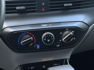 75010 : Hyundai Paris Nord - Goncourt Automobiles - HYUNDAI BAYON Intuitive - BAYON - Bleu - Automate sequentiel - Essence sans plomb