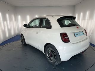 75010 : Hyundai Paris Nord - Goncourt Automobiles - FIAT 500e BERLINE MY22 SERIE 1 STEP 2 (RED) - 500 III - Blanc - Automate à fonct. Continu - Courant électrique