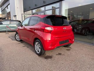 54520 : Hyundai Nancy - Théobald Automobiles - HYUNDAI i10 - i10 - Dragon Red Métal - Traction - Essence