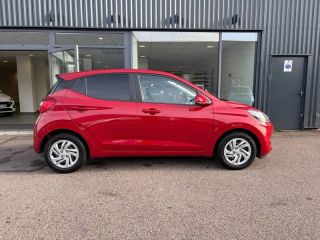 54520 : Hyundai Nancy - Théobald Automobiles - HYUNDAI i10 - i10 - Dragon Red Métal - Traction - Essence