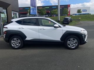 75010 : Hyundai Paris Nord - Goncourt Automobiles - HYUNDAI KONA Creative - KONA II - Blanc - Boîte manuelle - Essence sans plomb