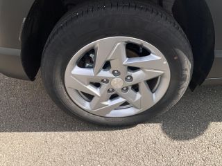 75010 : Hyundai Paris Nord - Goncourt Automobiles - HYUNDAI KONA Creative - KONA II - Blanc - Boîte manuelle - Essence sans plomb