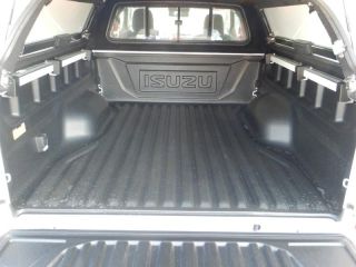 52000 : Hyundai Chaumont - Garage Michel Bazin - ISUZU D-Max - D-Max - Splash White - Transmission intégrale enclenc - Diesel