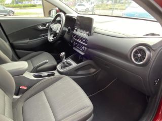 92250 : Hyundai Motor Company - HYUNDAI Kona - Kona - Pulse Red Métal - Traction - Essence/Micro-Hybride