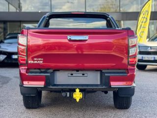 54520 : Hyundai Nancy - Théobald Automobiles - ISUZU D-Max - D-Max - Red Spinel Mica - Transmission intégrale enclenc - Diesel