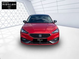 75010 : Hyundai Paris Nord - Goncourt Automobiles - SEAT LEON FR - LEON IV - Rouge - Automate sequentiel - Essence sans plomb