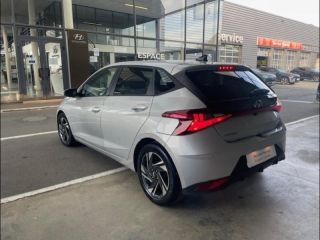 45000 : Hyundai Orléans Motors - HYUNDAI i20 - i20 - Sleek Silver Métal - Traction - Essence