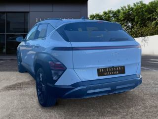 75010 : Hyundai Paris Nord - Goncourt Automobiles - HYUNDAI KONA Creative - KONA II - BLANC - Automate sequentiel - Essence / Courant électrique