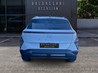 75010 : Hyundai Paris Nord - Goncourt Automobiles - HYUNDAI KONA Creative - KONA II - BLANC - Automate sequentiel - Essence / Courant électrique