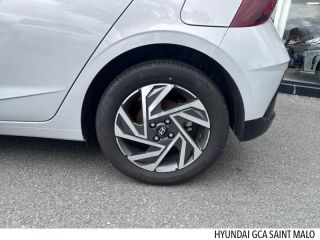 35400 : Hyundai Saint-Malo - GCA - HYUNDAI i20 - i20 - Sleek Silver Métal - Traction - Essence/Micro-Hybride