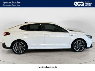 75010 : Hyundai Paris Nord - Goncourt Automobiles - HYUNDAI i30 FASTBACK N Line - i30 III - Blanc - Boîte séquentielle - Essence sans plomb