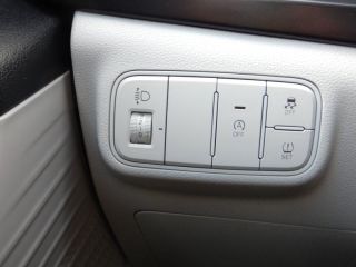52000 : Hyundai Chaumont - Garage Michel Bazin - HYUNDAI i20 - i20 - Intense Blue Métal/Toit/rétro Black - Traction - Essence/Micro-Hybride