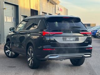 54520 : Hyundai Nancy - Théobald Automobiles - MITSUBISHI Outlander - Outlander - Diamond Black Spéciale - Transmission intégrale - Hybride rechargeable : Essence/Electrique