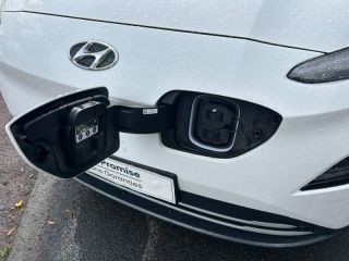 14112 : Hyundai Caen - Trajectoire Automobiles - HYUNDAI Kona - Kona - Atlas White Métal - Traction - Electrique