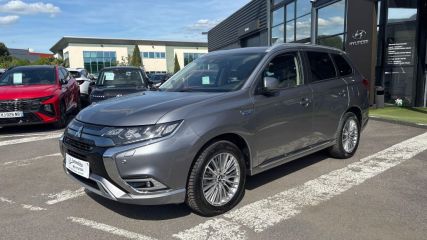 75010 : Hyundai Paris Nord - Goncourt Automobiles - MITSUBISHI OUTLANDER PHEV Instyle - OUTLANDER III - Gris - Automate à fonct. Continu - Essence / Courant électrique